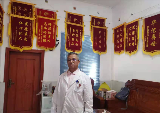 胡天云，大医精诚堪称典范，德医双馨誉满杏林